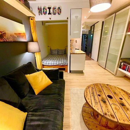 Forum Metro Wifi 1Gbs 70'Tv Netflix Hbo Appletv Varsovia Exterior foto
